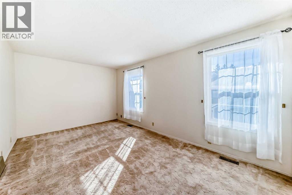 Single Family House for Sale in   Berwick Crescent NW Beddington Heights Calgary 