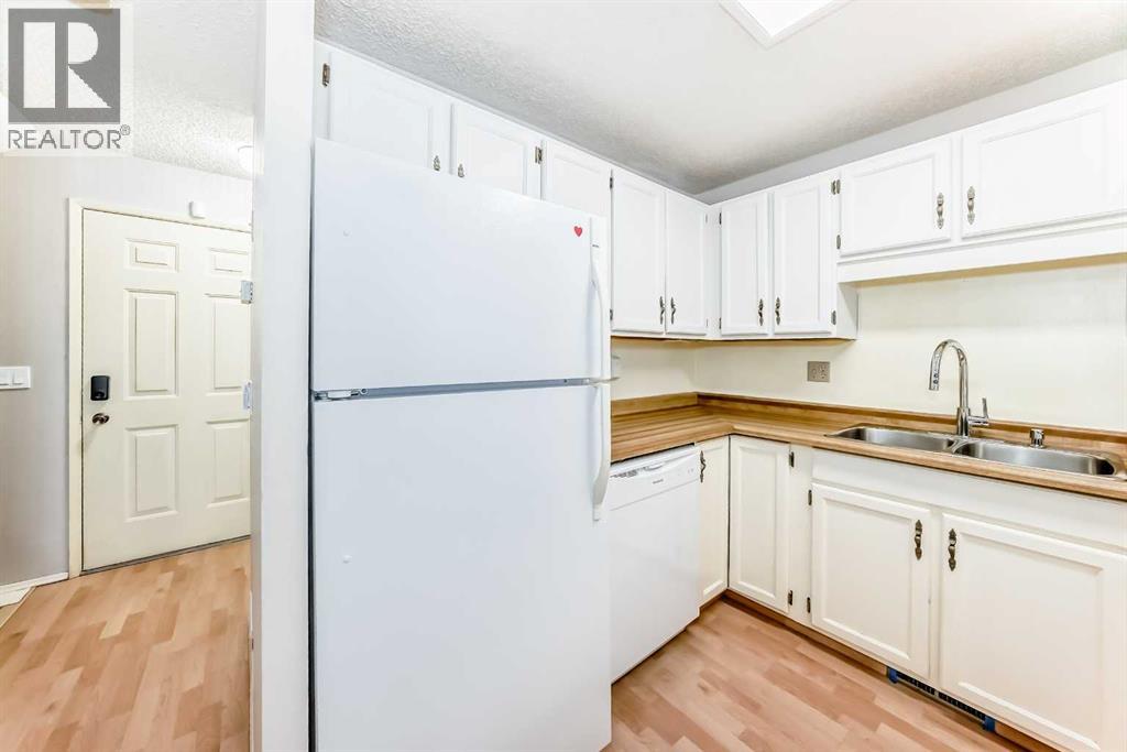 Single Family House for Sale in   Berwick Crescent NW Beddington Heights Calgary 