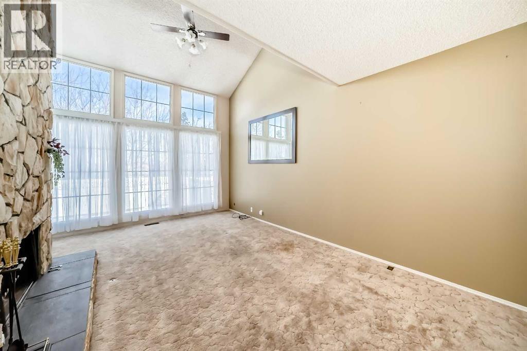 Single Family House for Sale in   Berwick Crescent NW Beddington Heights Calgary 