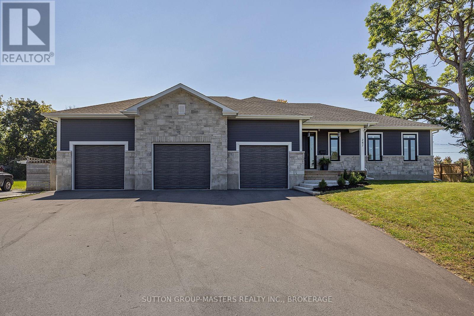 247 ARNOLD STREET - 3