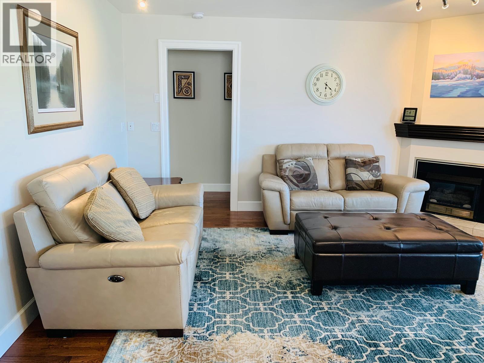  573 Spruceview Place North, Kelowna