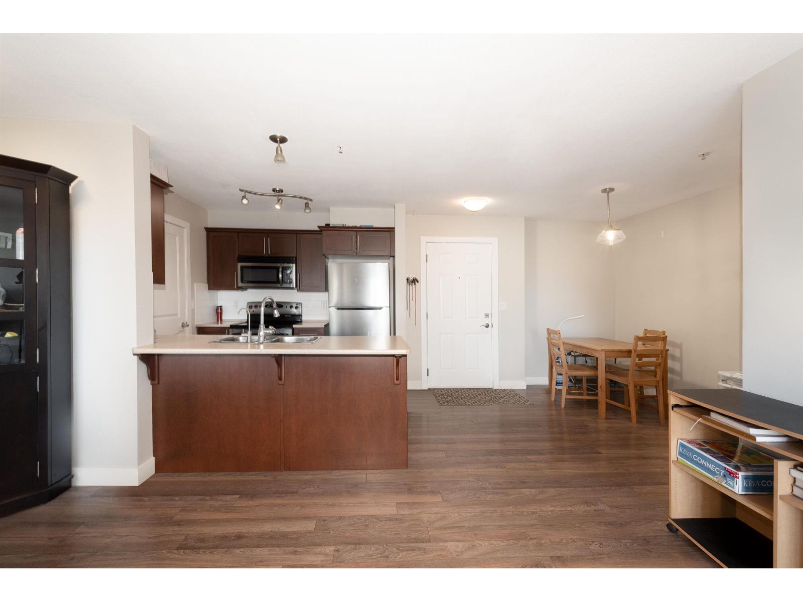 207 9422 VICTOR STREET, Chilliwack Proper East, Chilliwack