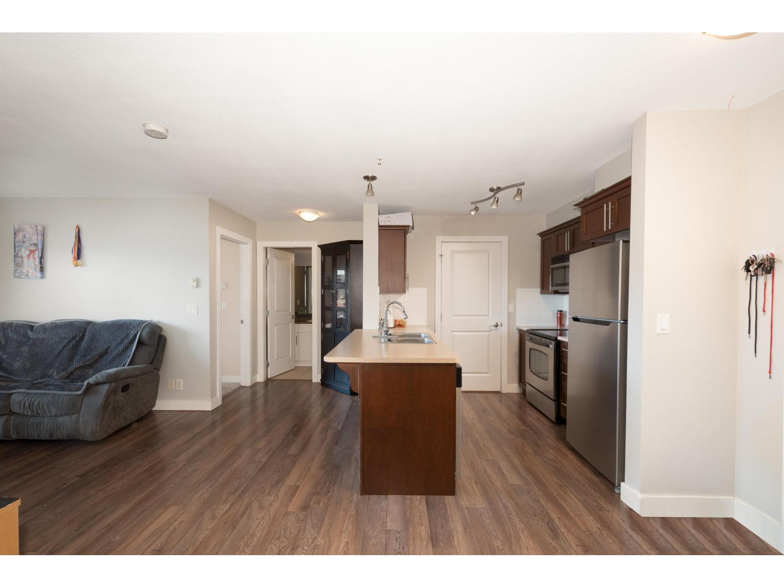 207 9422 VICTOR STREET, Chilliwack Proper East, Chilliwack