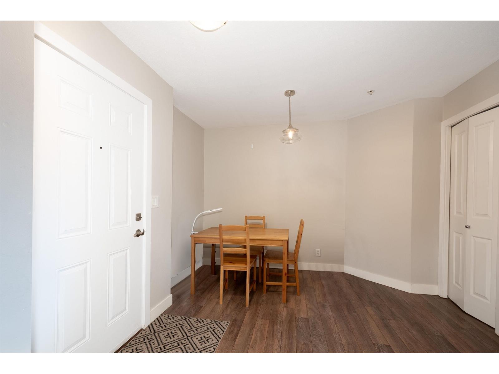 207 9422 VICTOR STREET, Chilliwack Proper East, Chilliwack