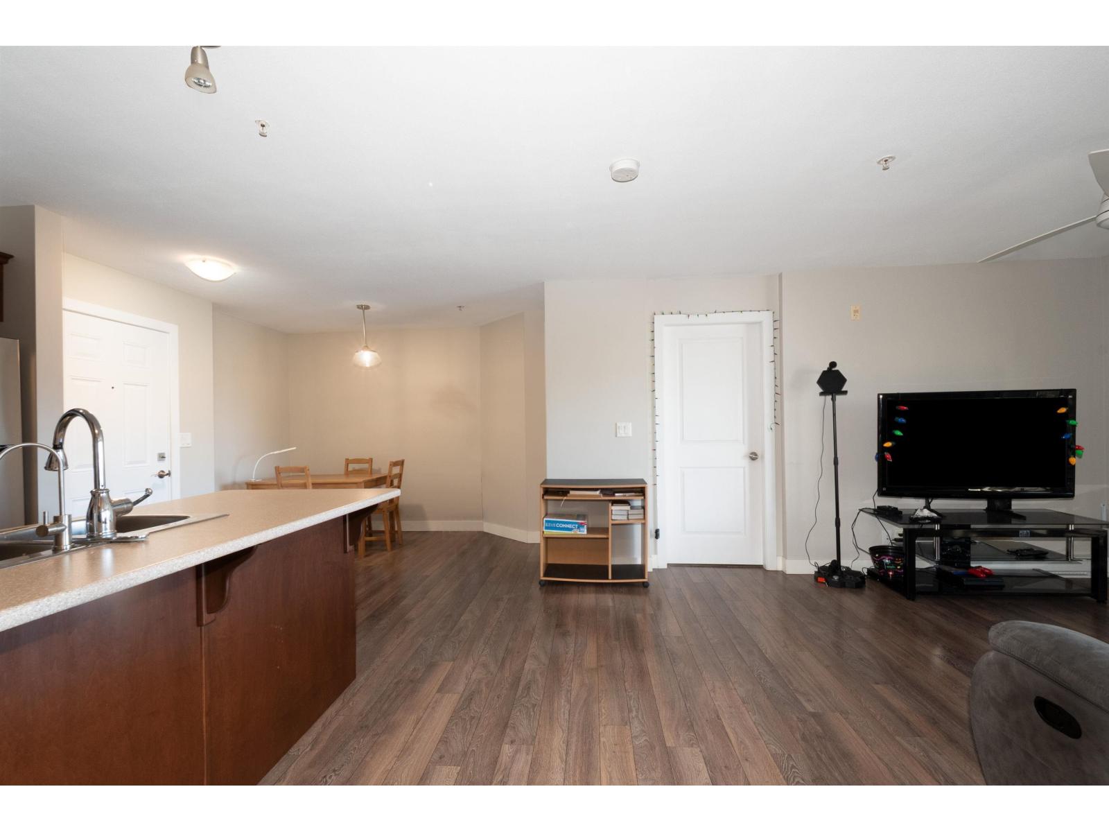 207 9422 VICTOR STREET, Chilliwack Proper East, Chilliwack