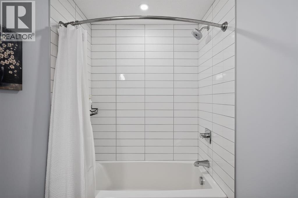 Single Family House for Sale in   Wolf Hollow Crescent SE Wolf Willow Calgary 