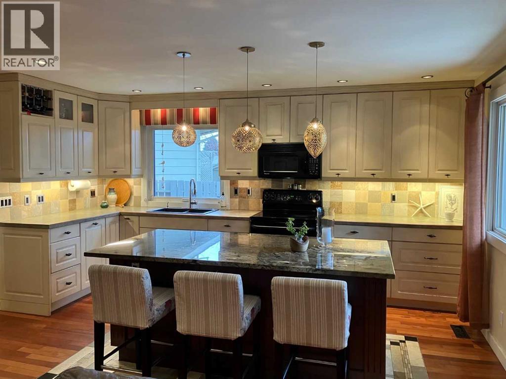 Single Family House Bungalow for Sale in  Lake Wood Place SE Lake Bonavista Calgary 