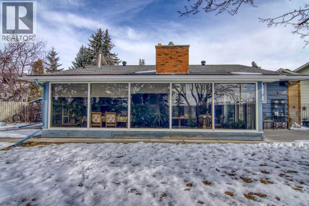 Single Family House Bungalow for Sale in  Lake Wood Place SE Lake Bonavista Calgary 