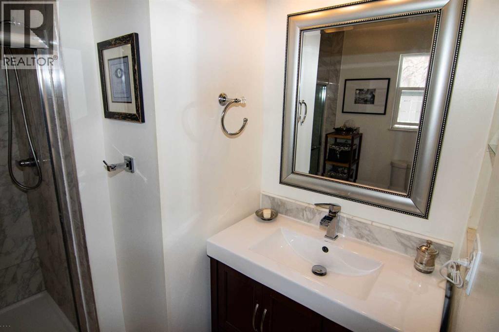 Single Family House Bungalow for Sale in  Lake Wood Place SE Lake Bonavista Calgary 