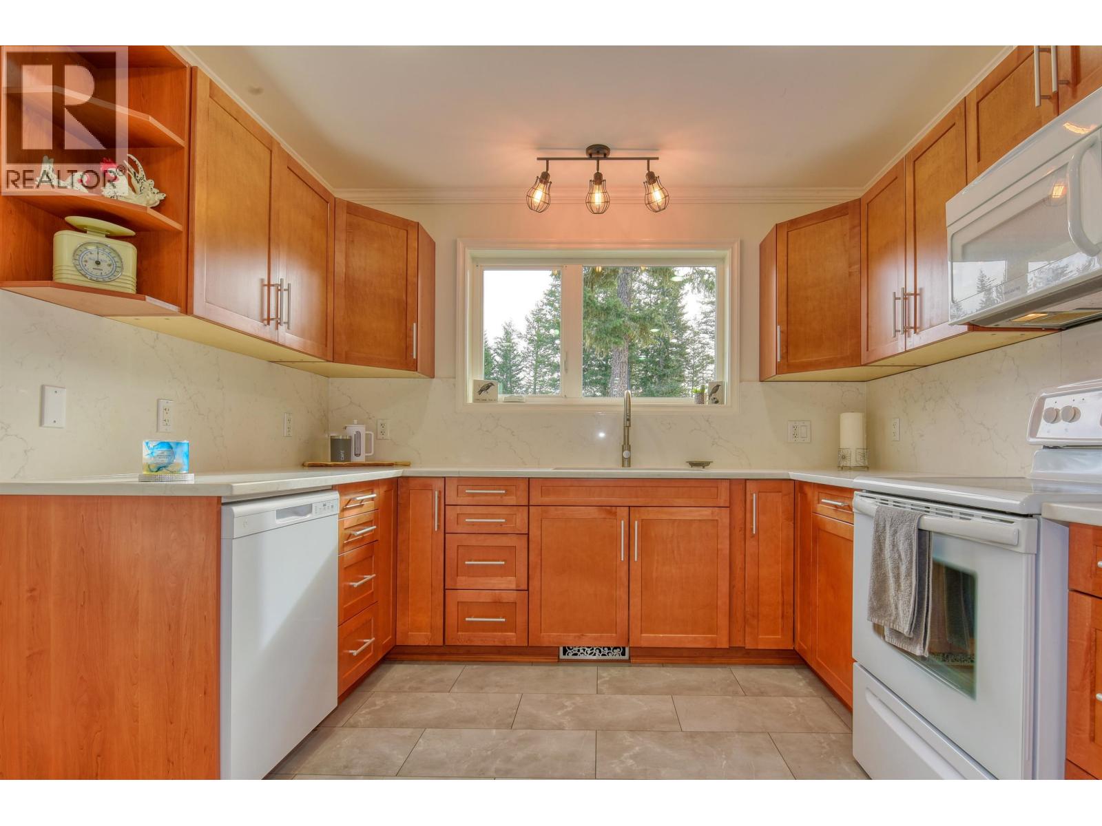 2031 MCPHERSON WYND, Williams Lake