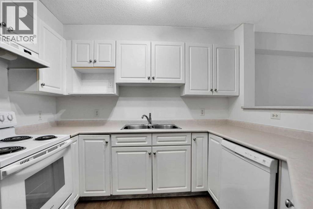 Single Family House for Sale in   Somervale Court SW Somerset Calgary 