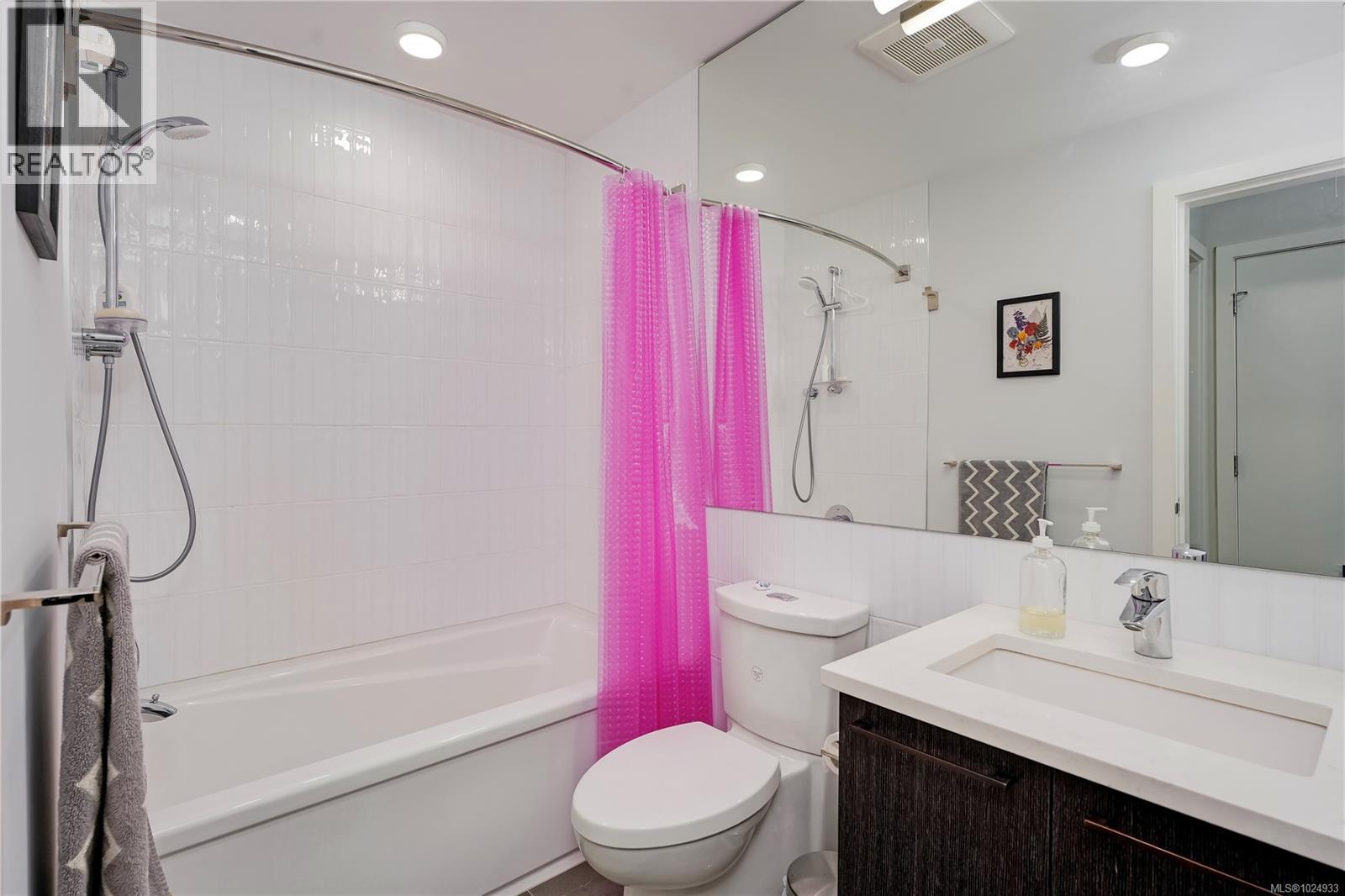 #308 7162 WEST SAANICH RD - 16