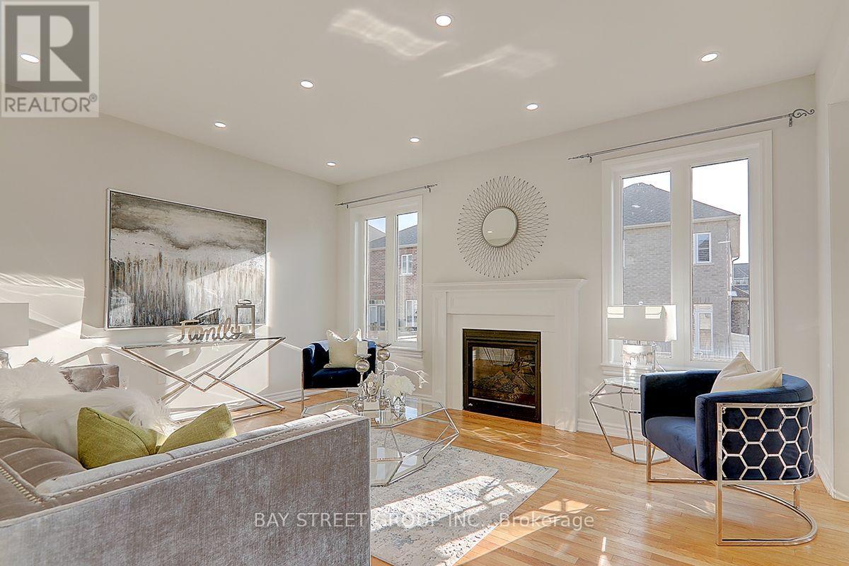 29 BAMBURG STREET N - 11