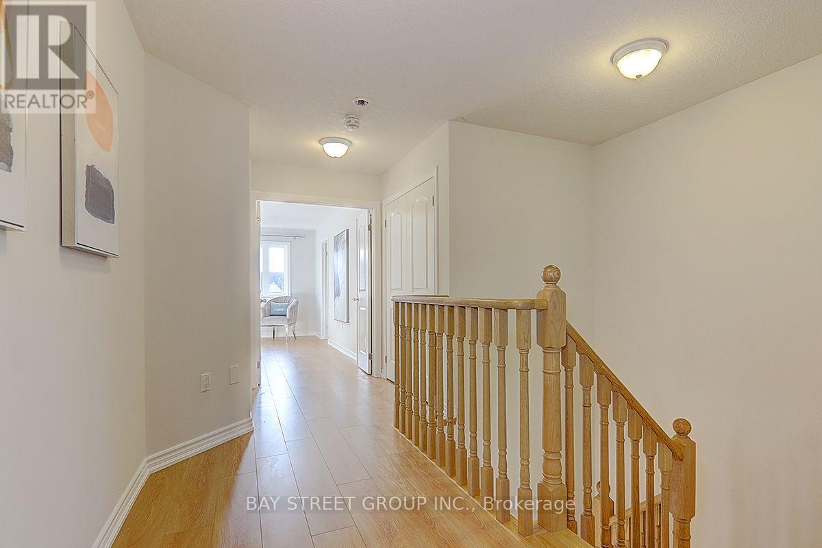 29 BAMBURG STREET N - 22