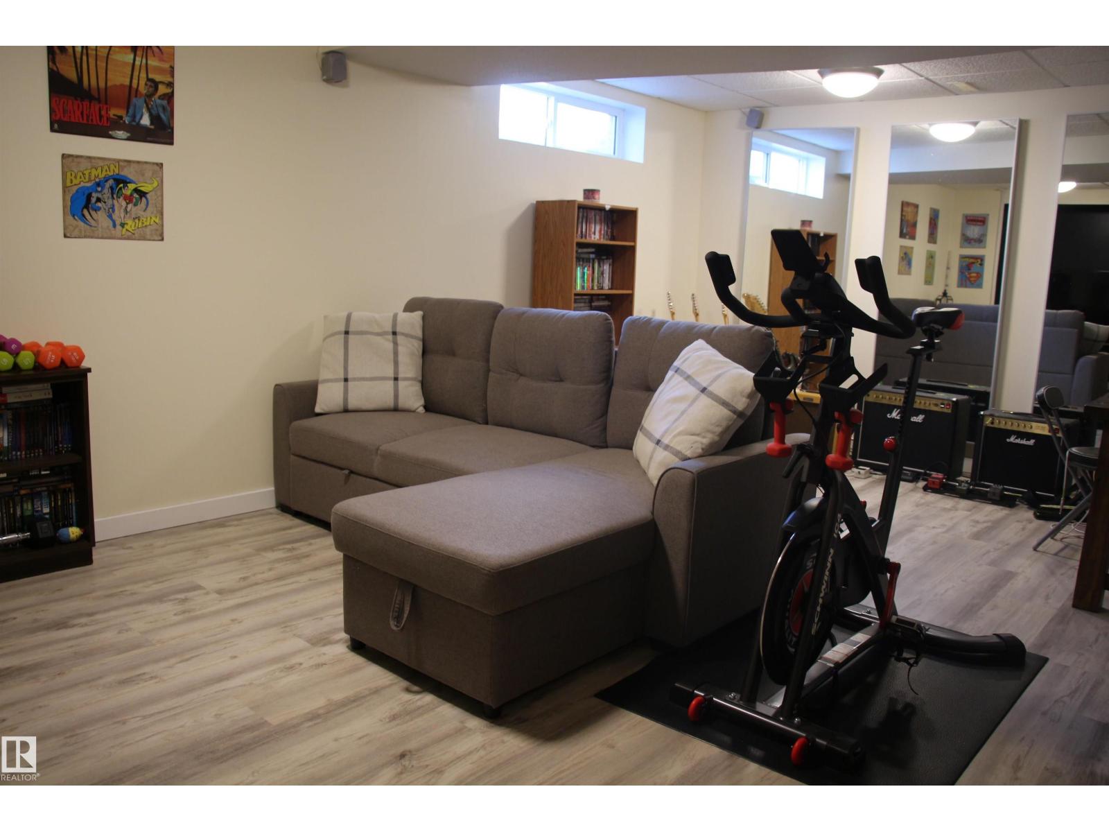 10 WESTMEWS CRES, Fort Saskatchewan