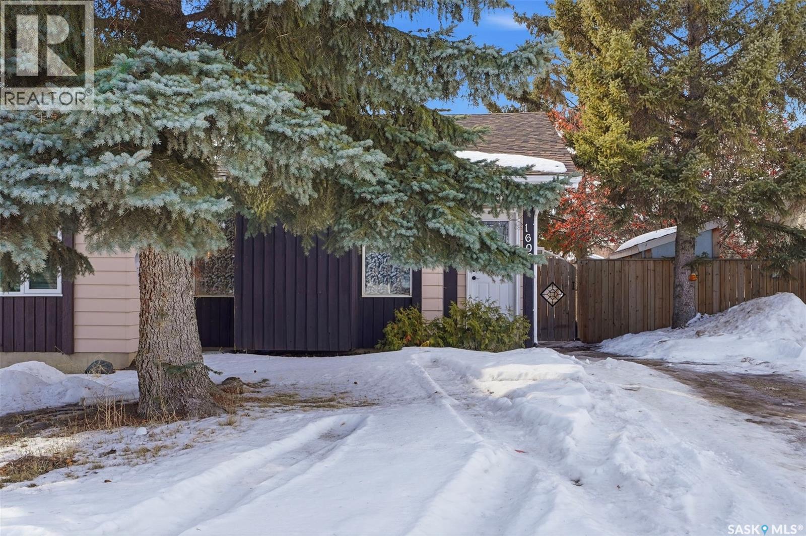 1608 VICKIES AVENUE - 1