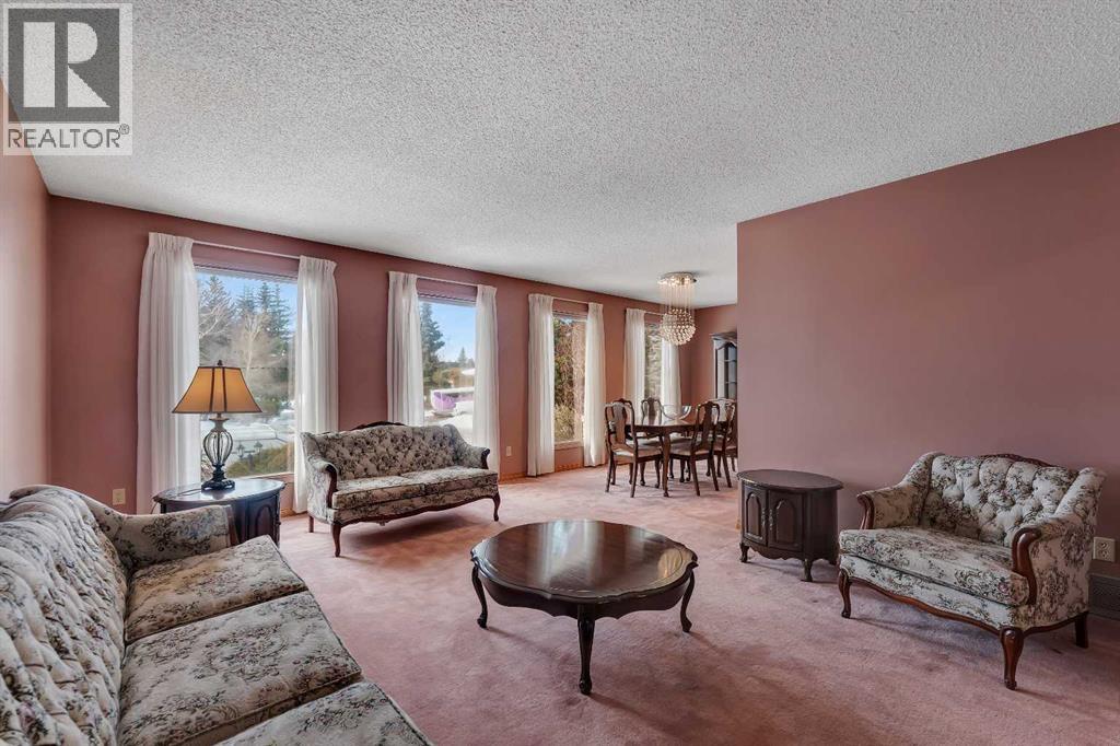 Single Family House for Sale in  Woodbrook Place SW Woodbine Calgary 