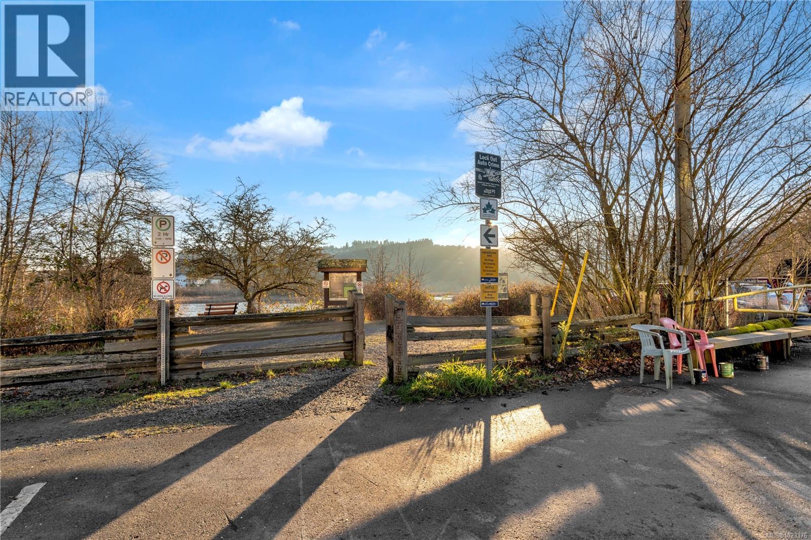 #11 9 BUTTERTUBS DR - 27