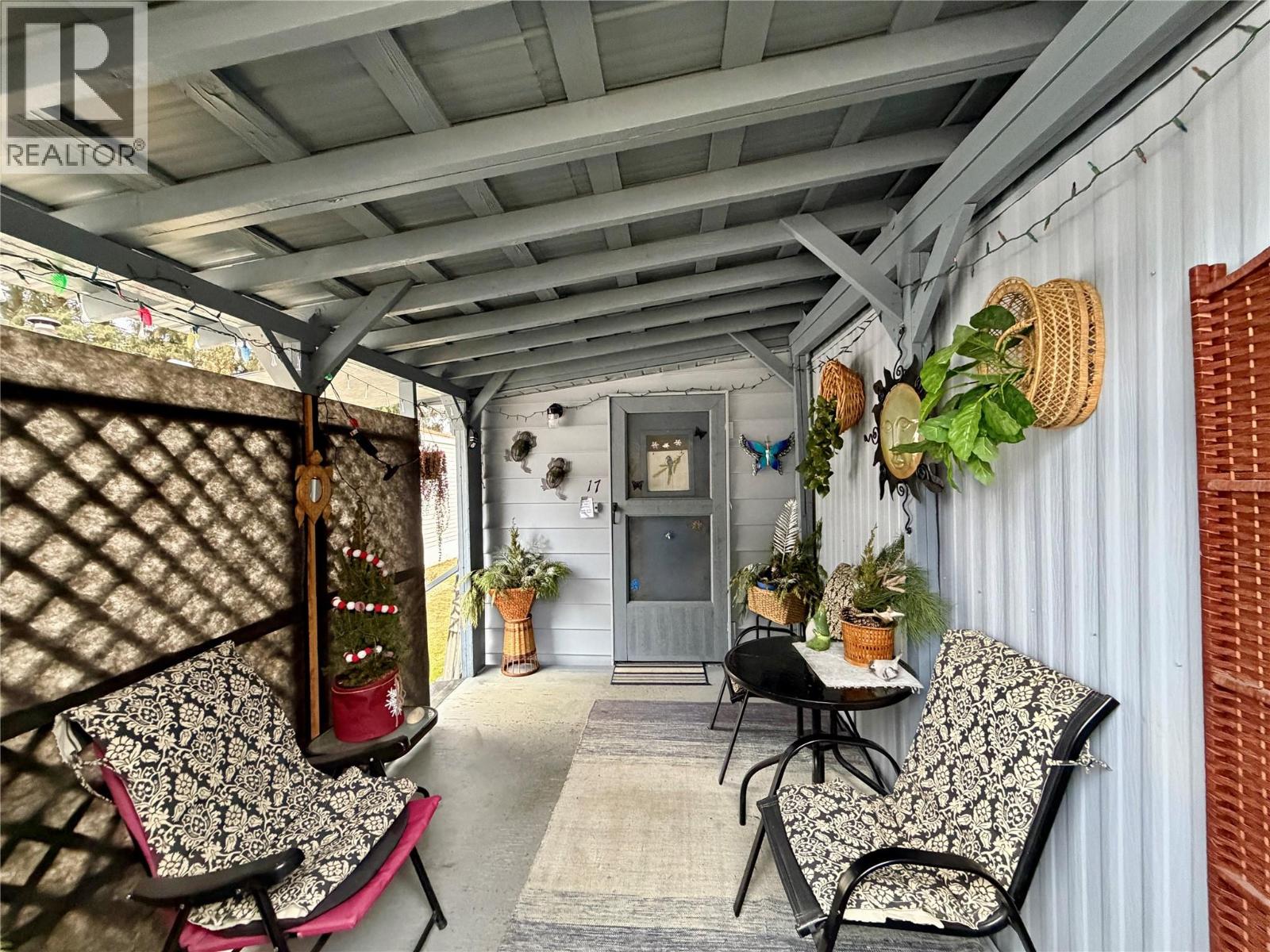 #17 469 MAIN STREET - 24