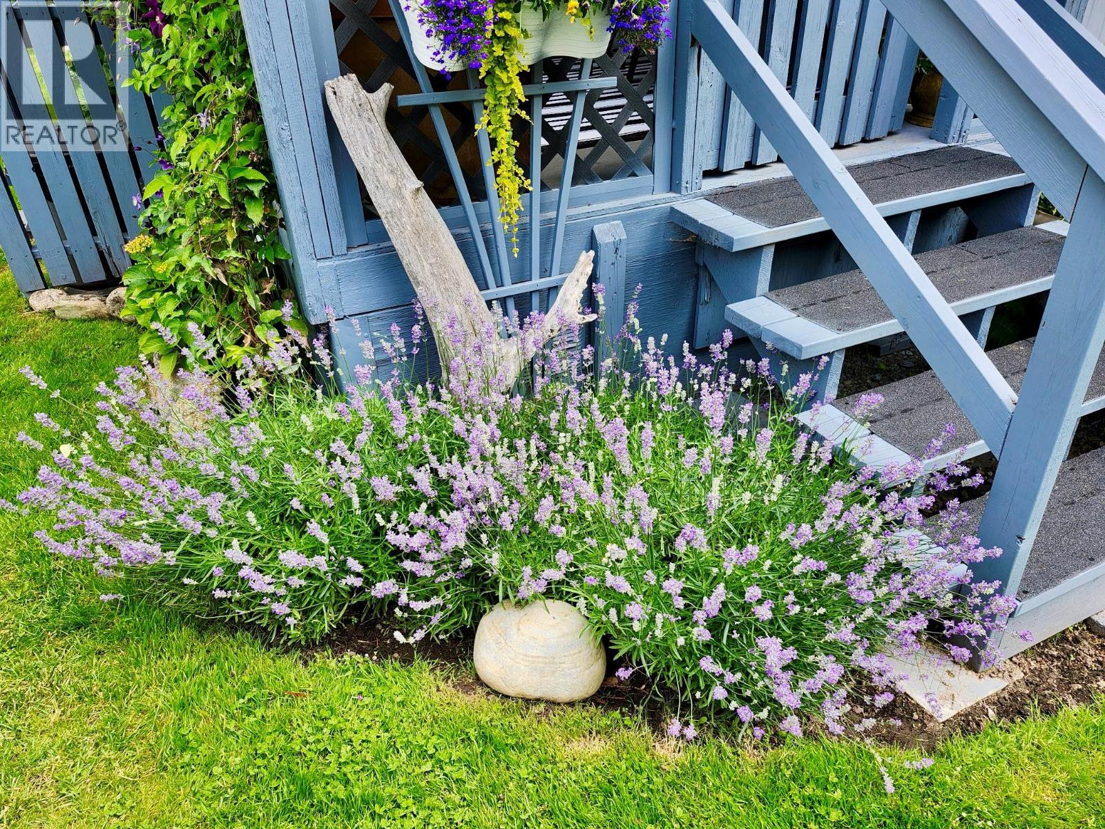 #17 469 MAIN STREET - 32