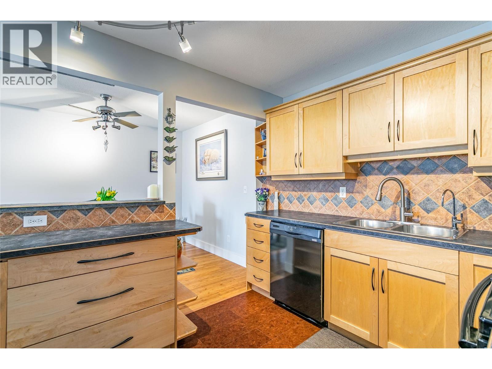 780 Houghton Road Unit# 102, Kelowna