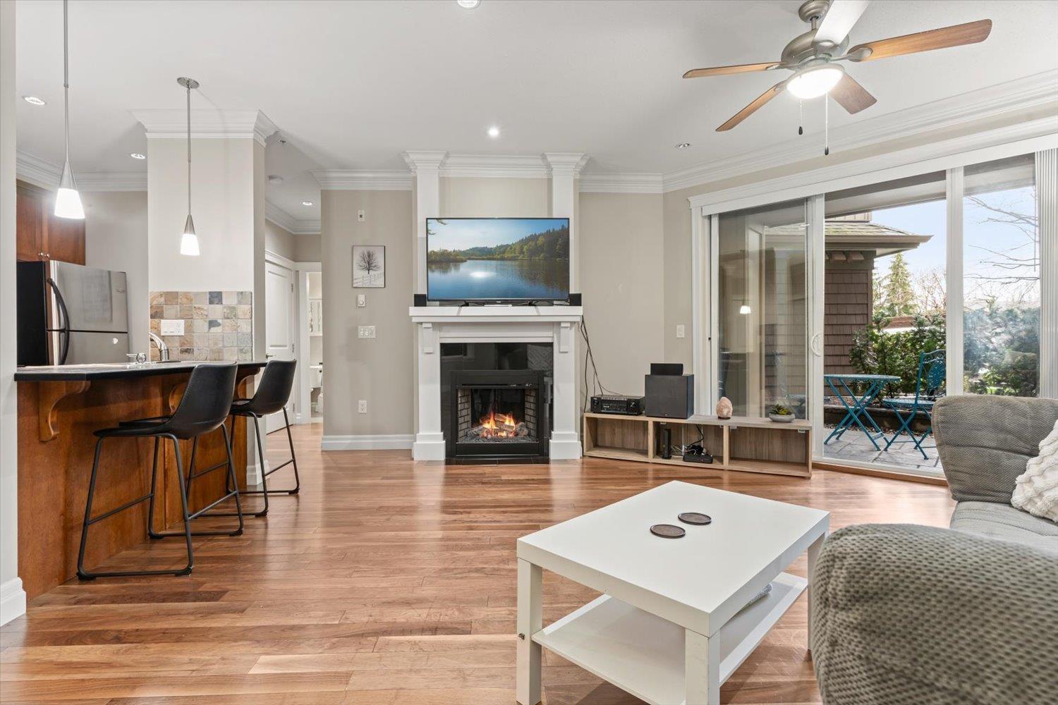 102B 45595 TAMIHI WAY, Garrison Crossing, Chilliwack