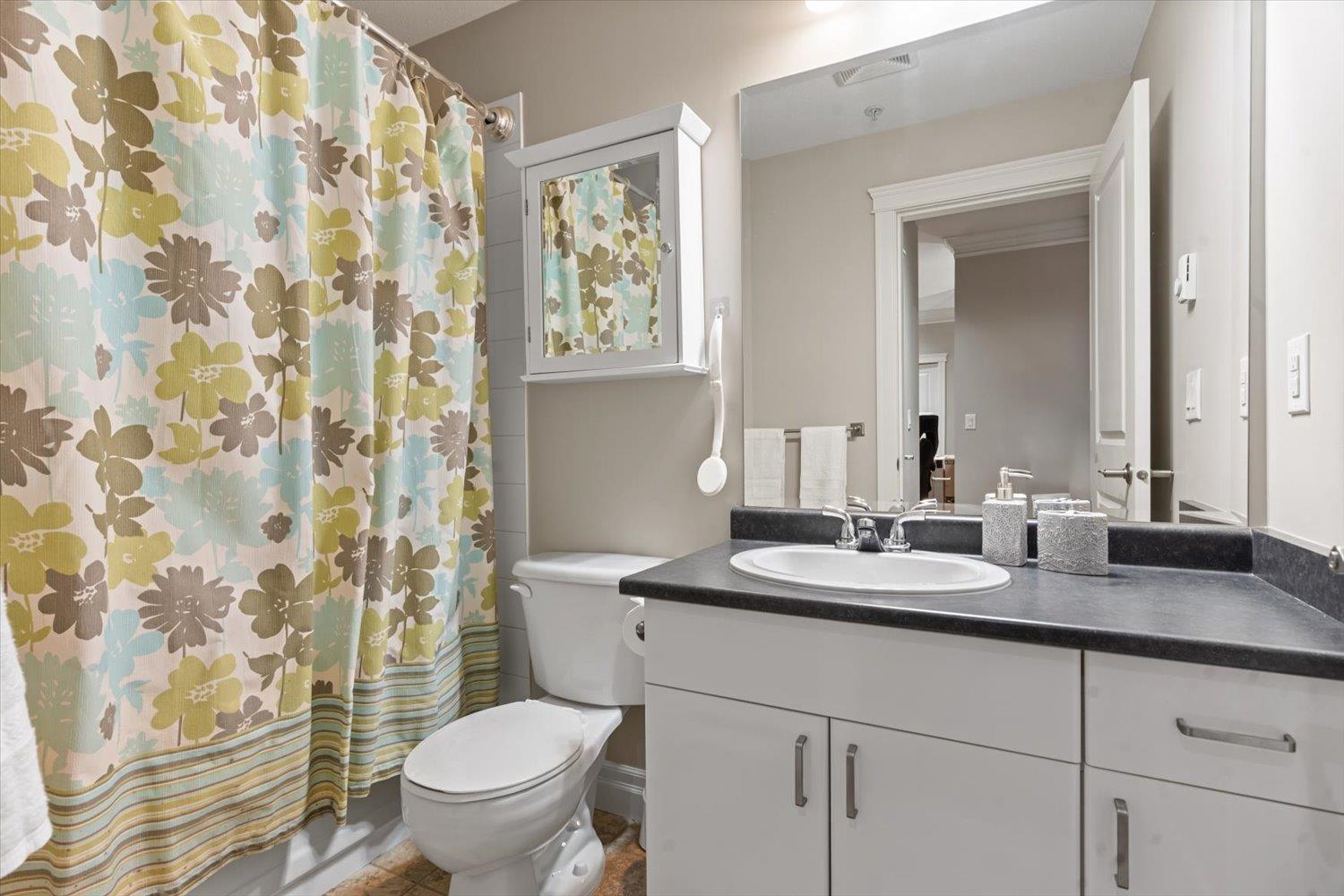 102B 45595 TAMIHI WAY, Garrison Crossing, Chilliwack