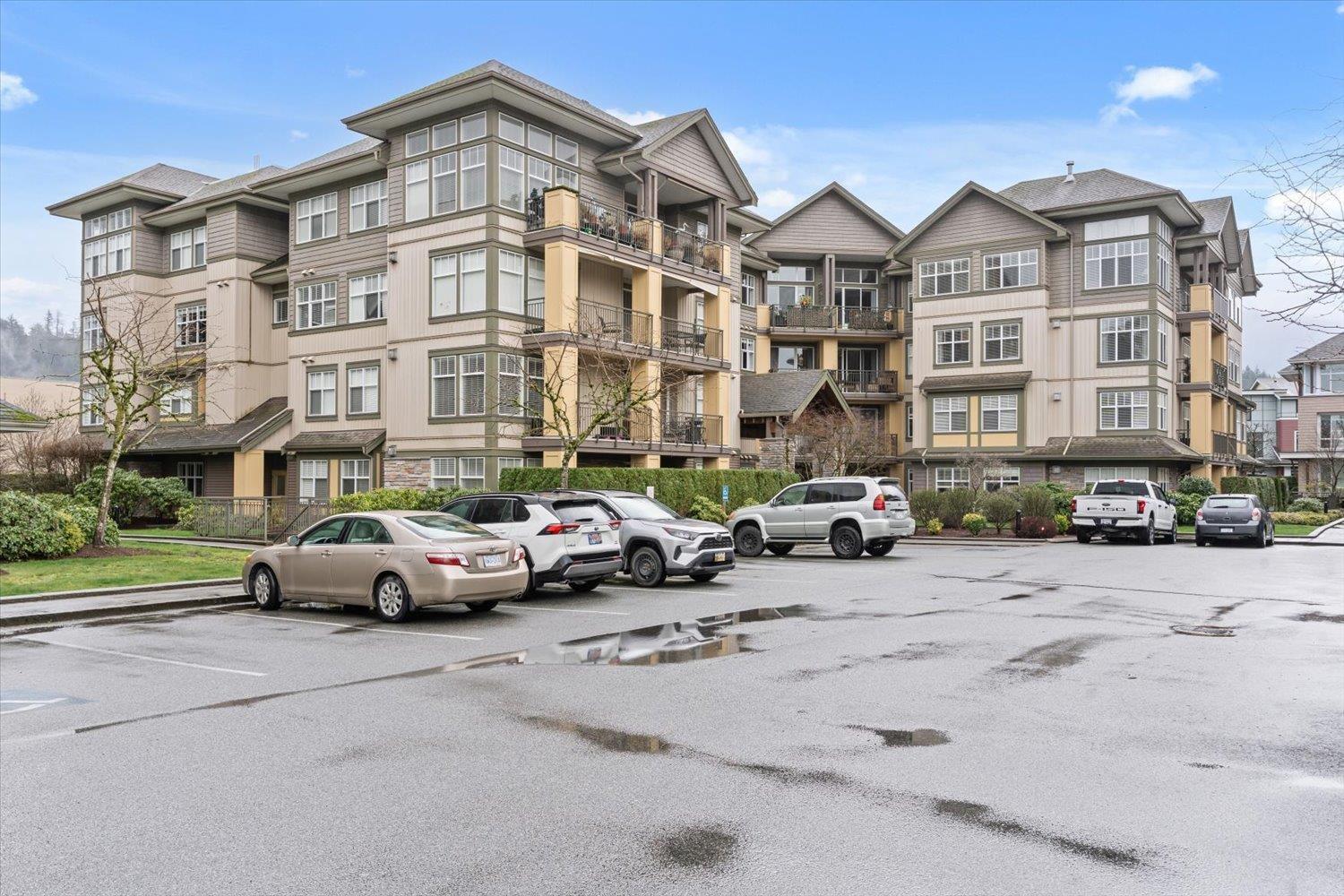 102B 45595 TAMIHI WAY, Garrison Crossing, Chilliwack