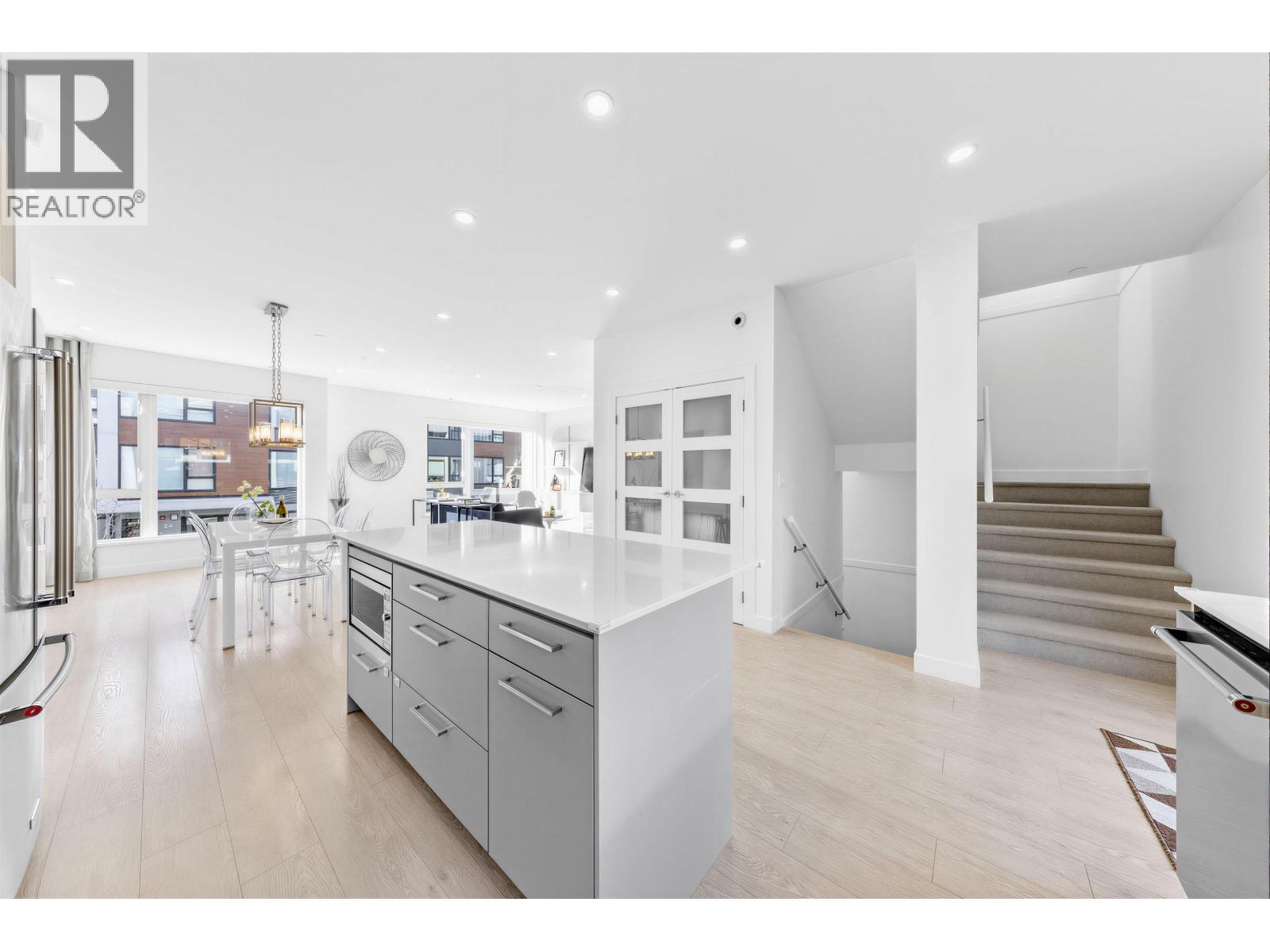 30 3597 MALSUM DRIVE, North Vancouver