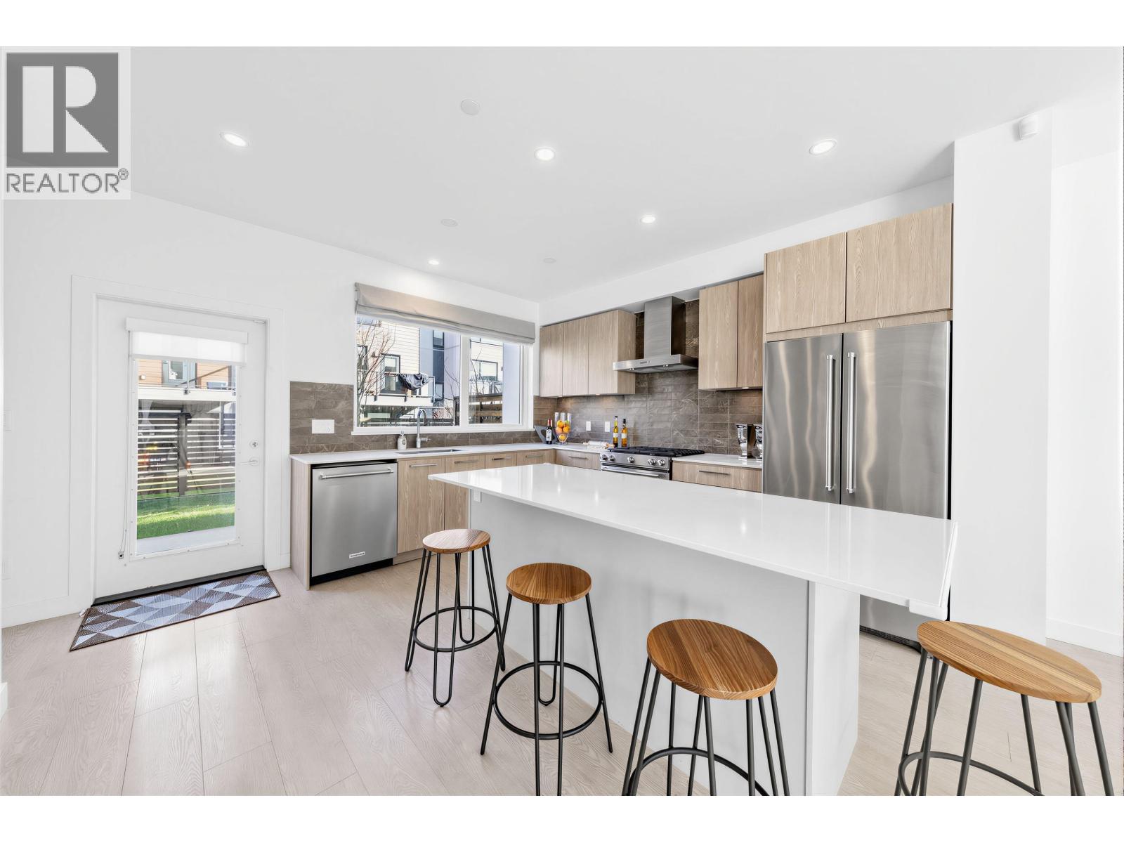 30 3597 MALSUM DRIVE, North Vancouver