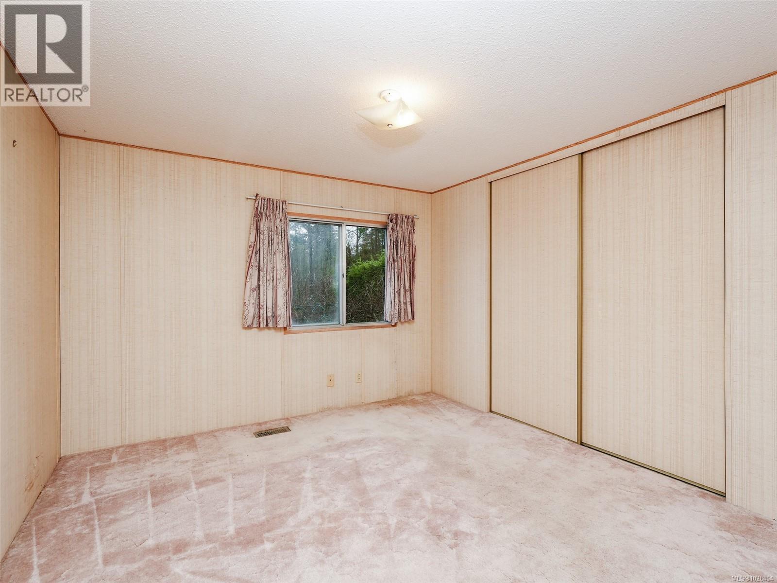 #52 7701 CENTRAL SAANICH RD - 11