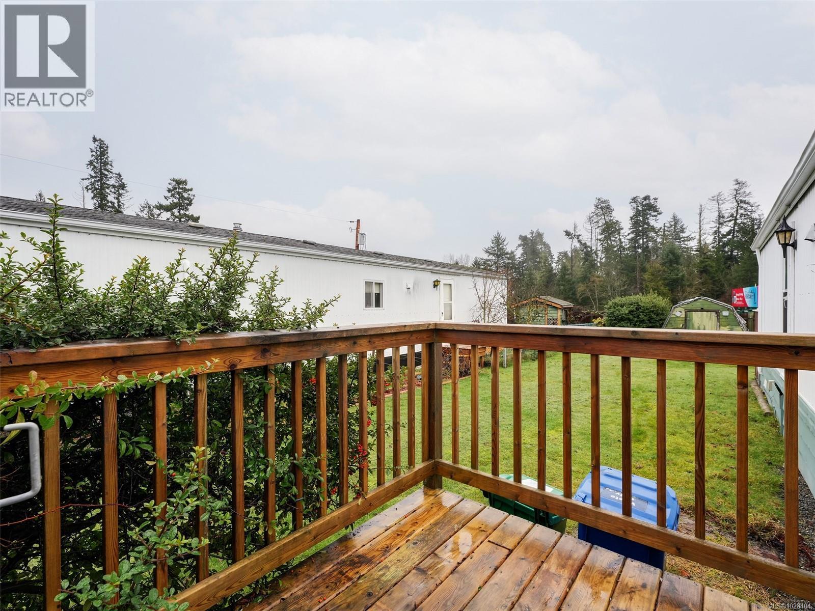 #52 7701 CENTRAL SAANICH RD - 18