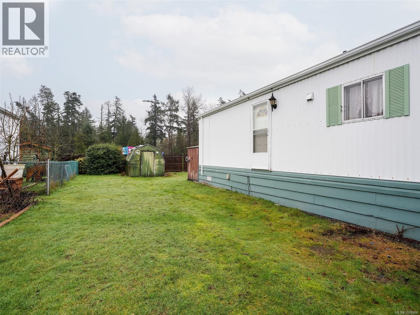 #52 7701 CENTRAL SAANICH RD - 21
