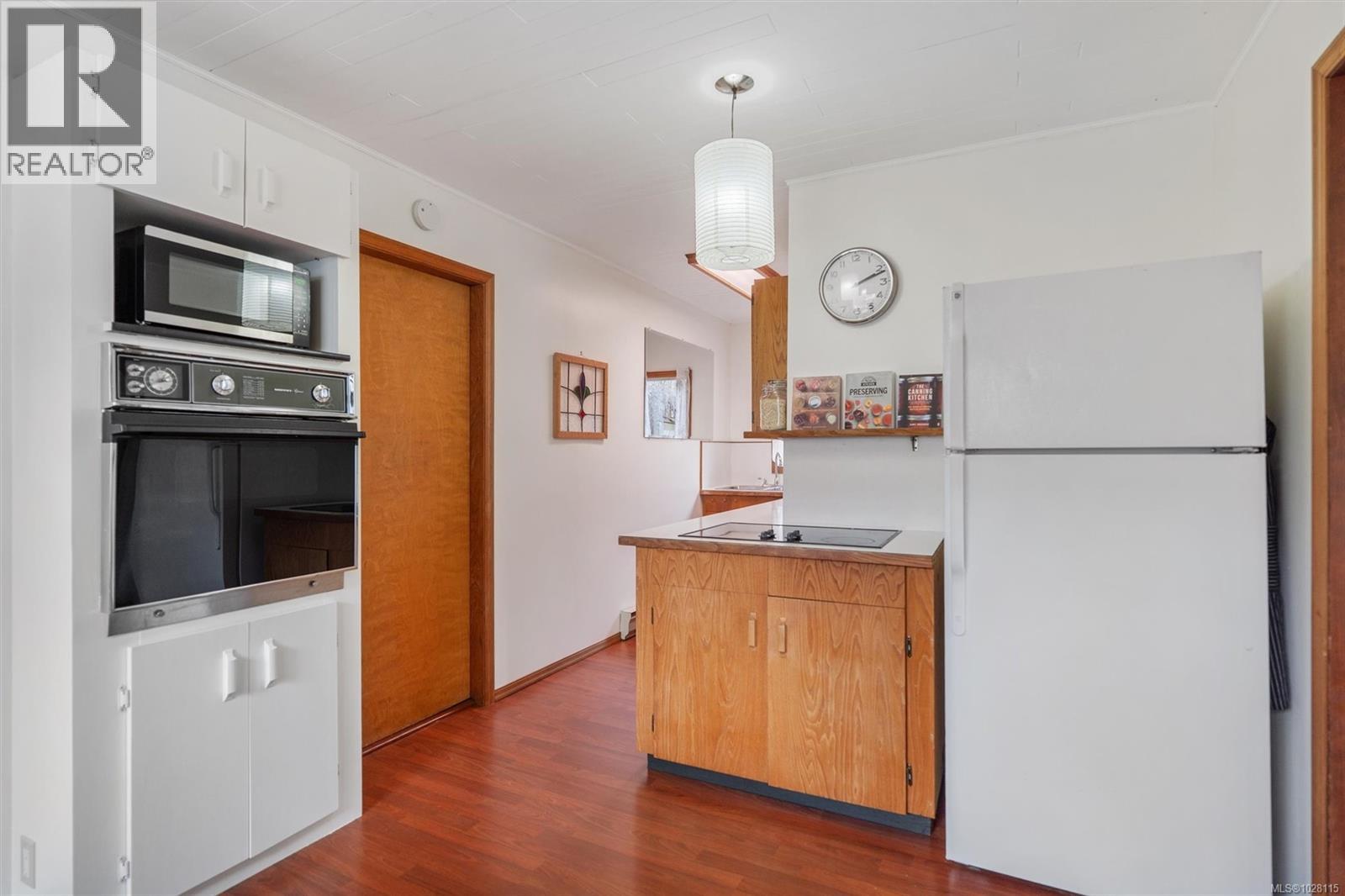 1612 PEMBROKE ST - 11