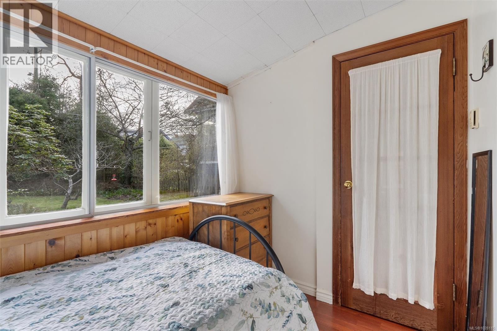 1612 PEMBROKE ST - 18