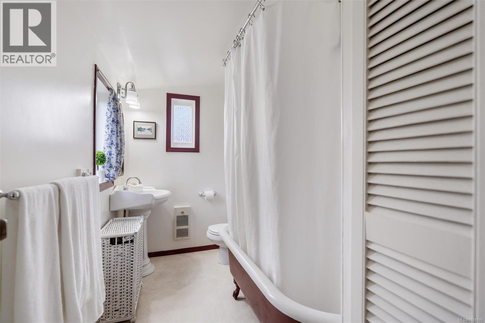 1612 PEMBROKE ST - 21