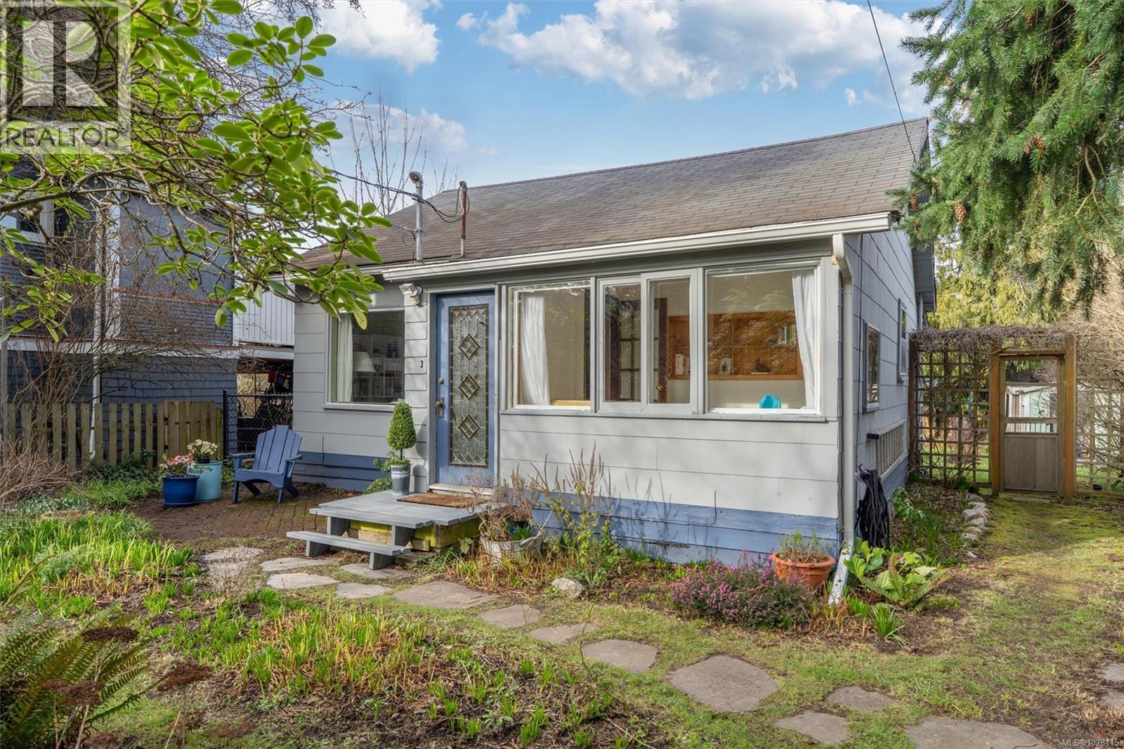 1612 PEMBROKE ST - 30