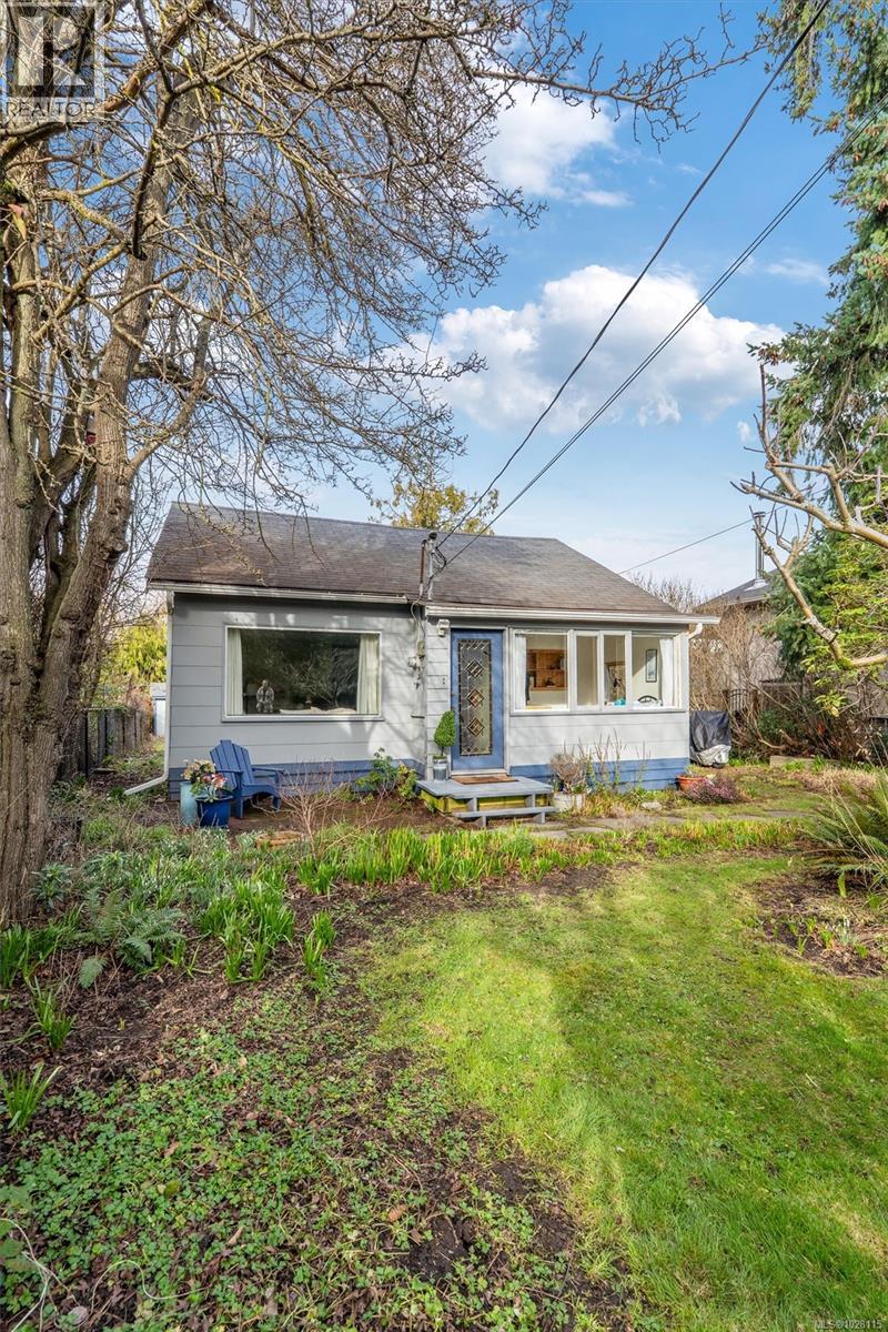 1612 PEMBROKE ST - 37