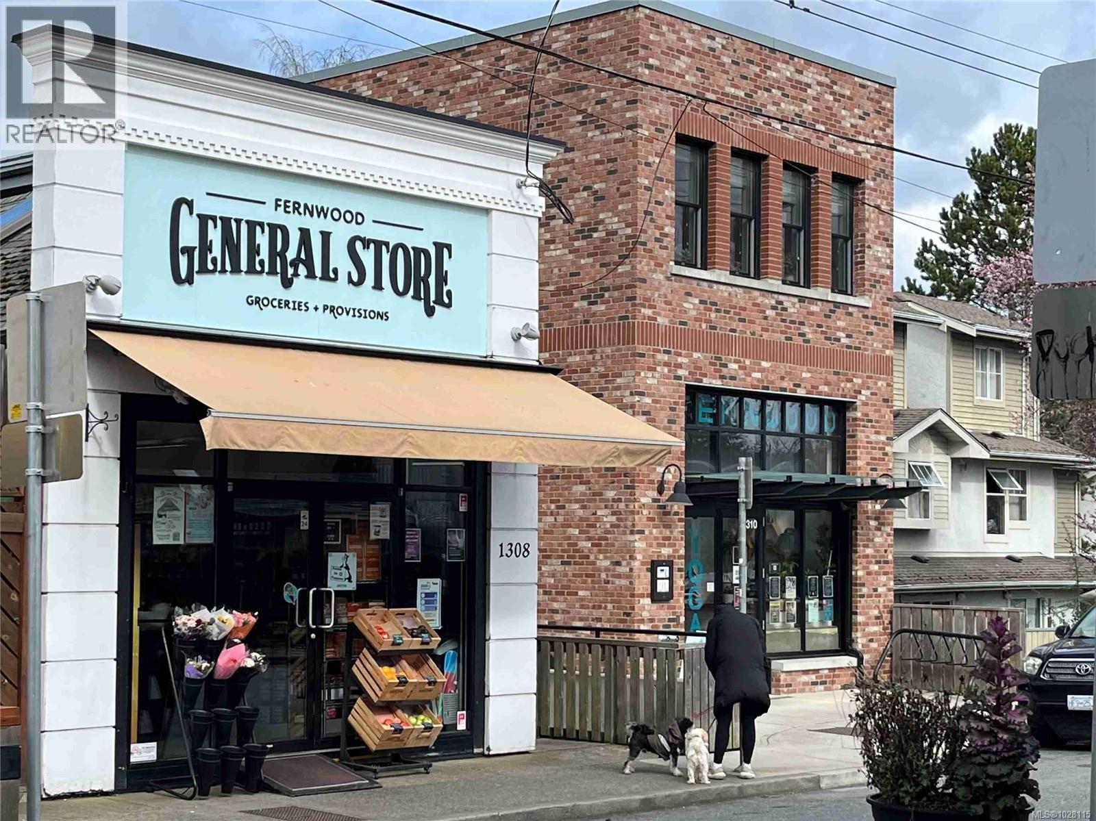 1612 PEMBROKE ST - 40