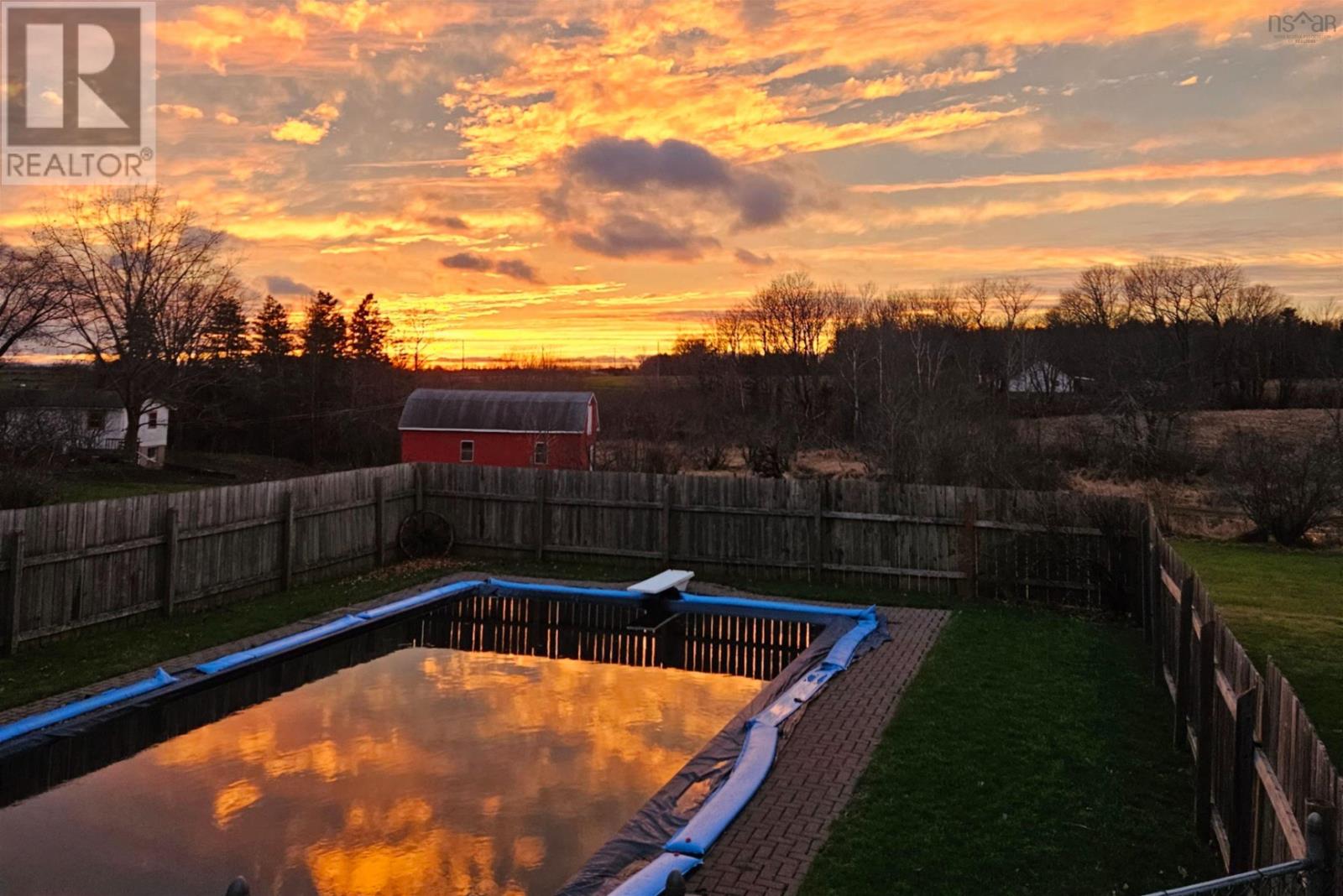 Property 30 of 38 of 1535 Victoria Road