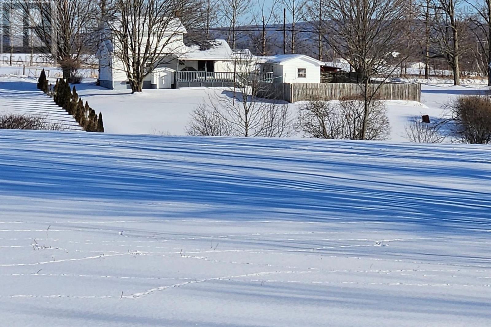 Property 28 of 38 of 1535 Victoria Road