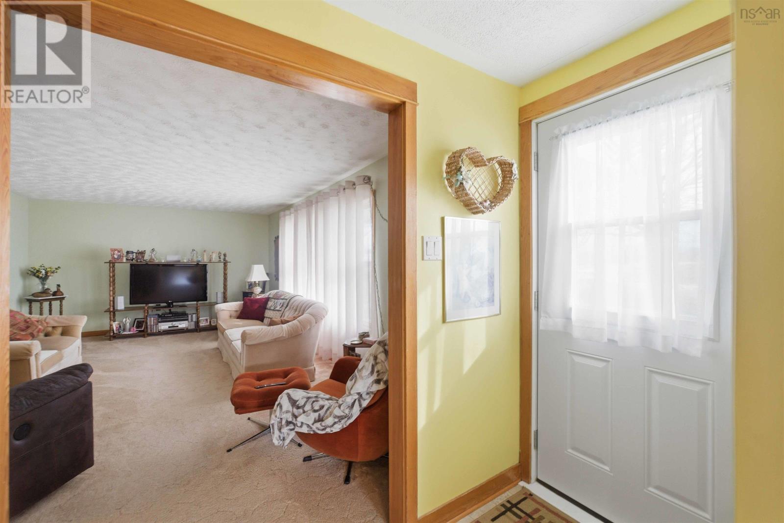 Property 8 of 38 of 1535 Victoria Road