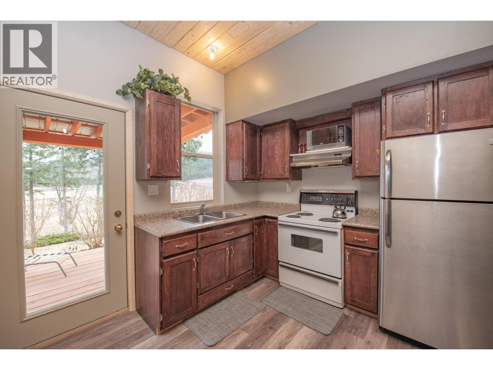 157 Harris Creek Road, Lumby