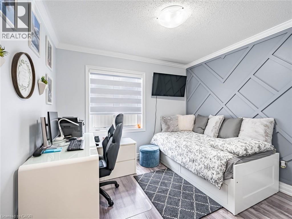 253 GREENWOOD DRIVE - 25