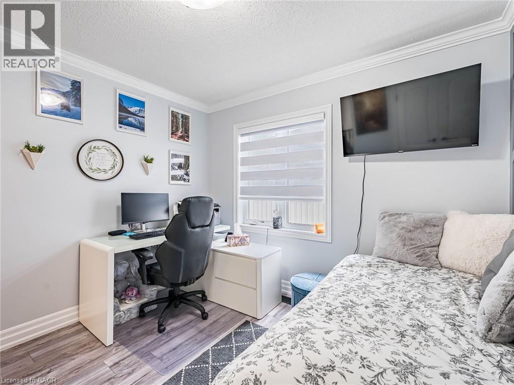 253 GREENWOOD DRIVE - 26