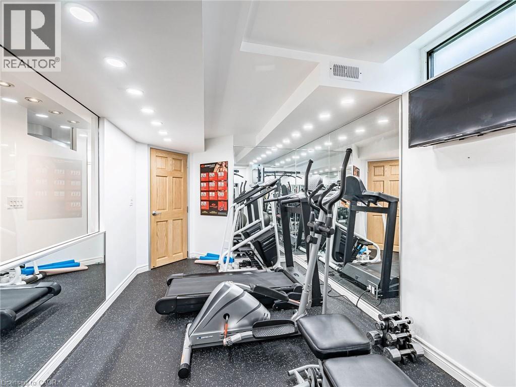 253 GREENWOOD DRIVE - 33
