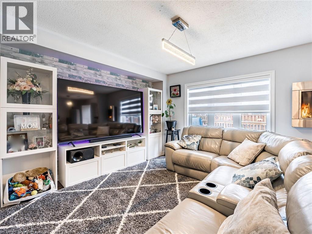 253 GREENWOOD DRIVE - 7