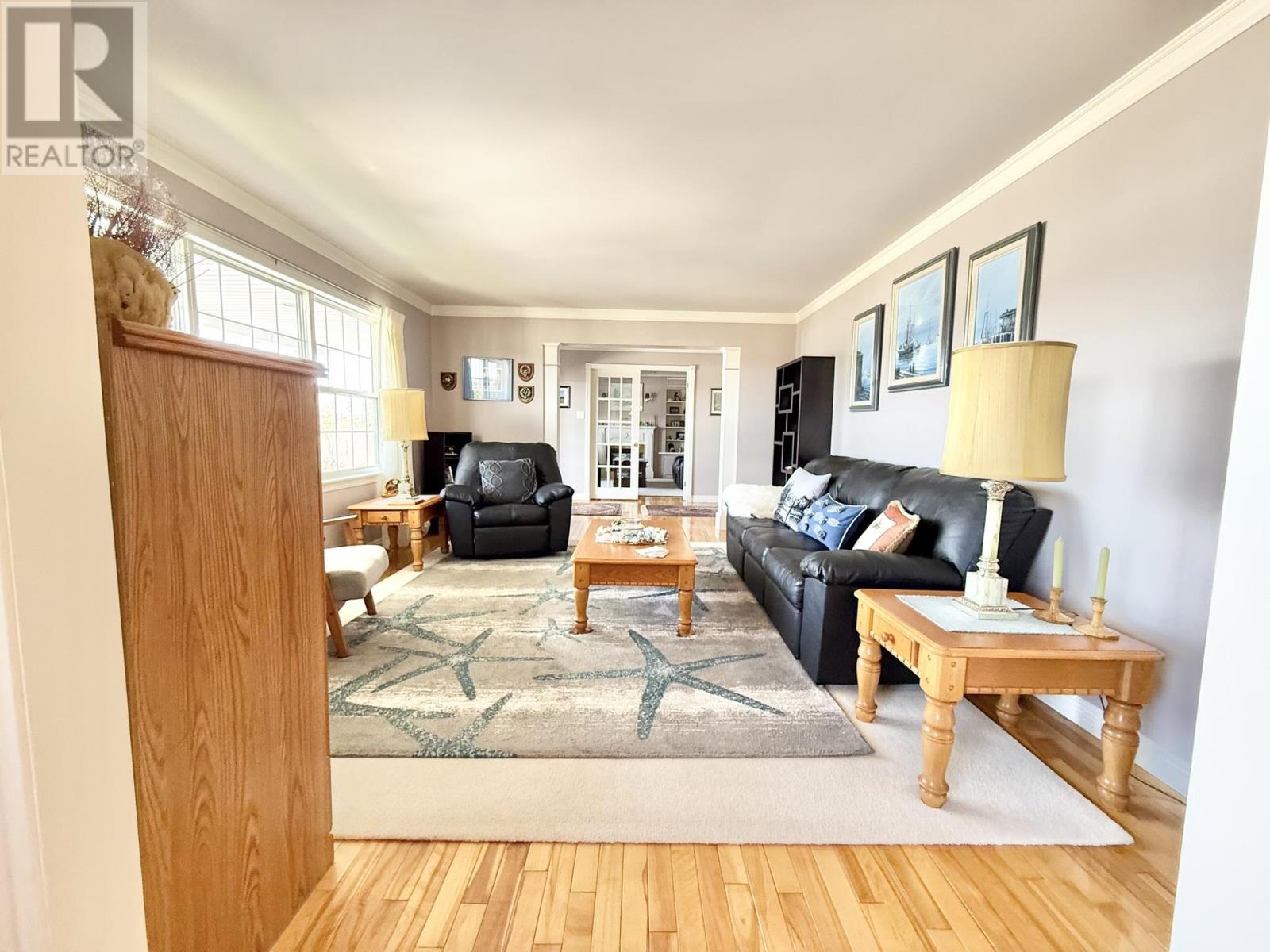1608 Rattenbury Road - 17