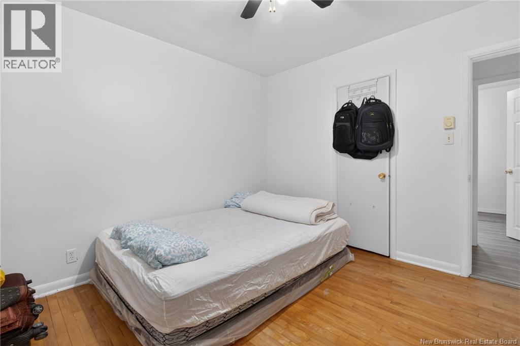34 LYNWOOD DRIVE - 14