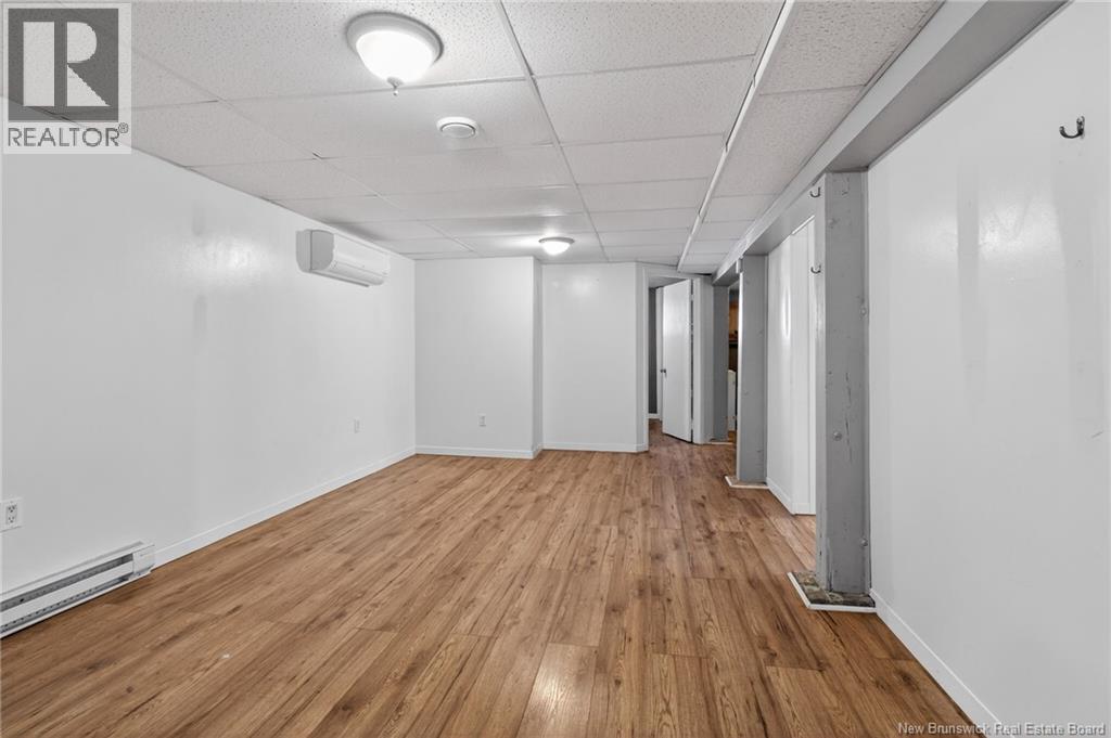 34 LYNWOOD DRIVE - 22
